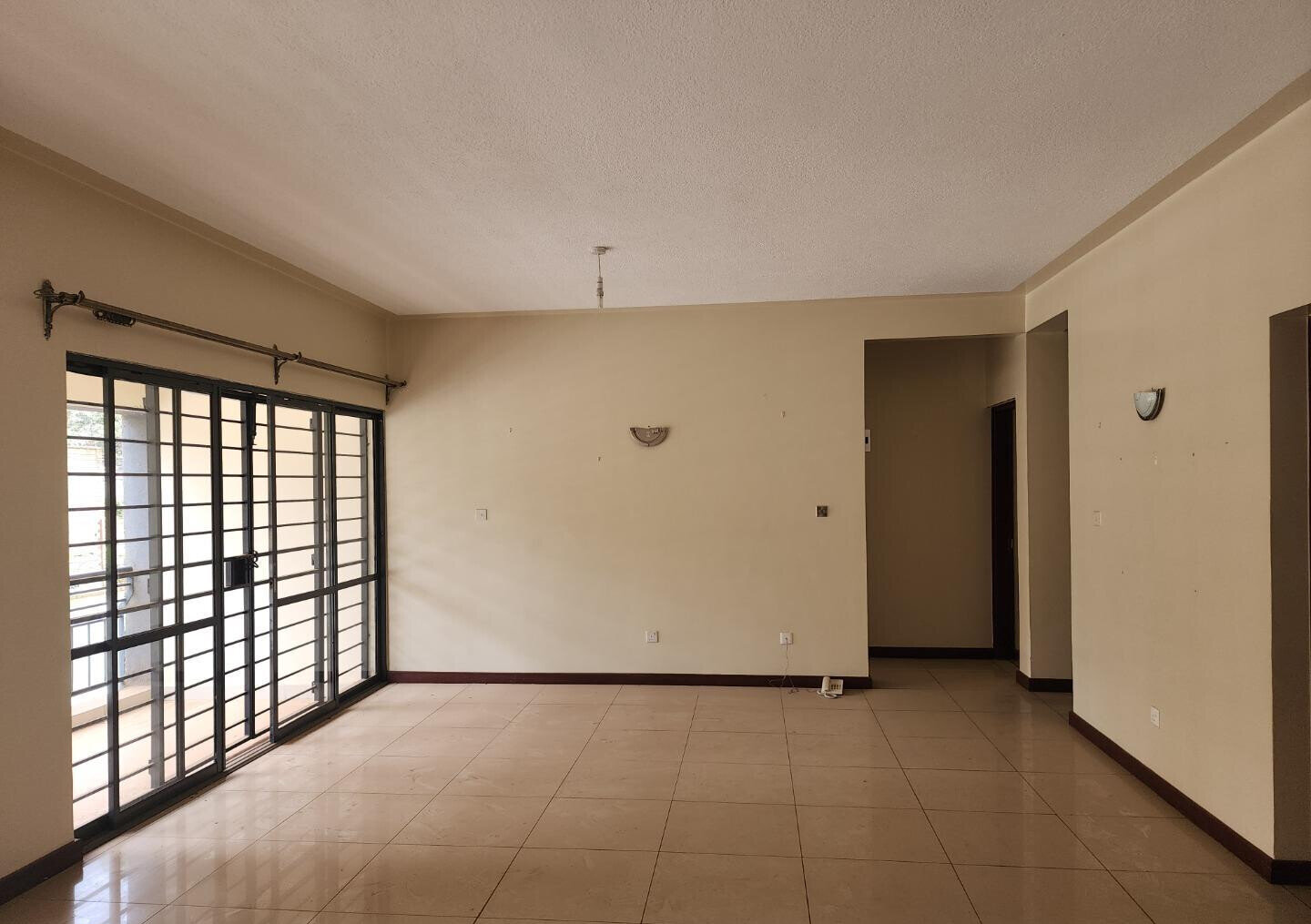 3BR En-Suite with Private Balcony & Garden - Mvuli Road, Westlands