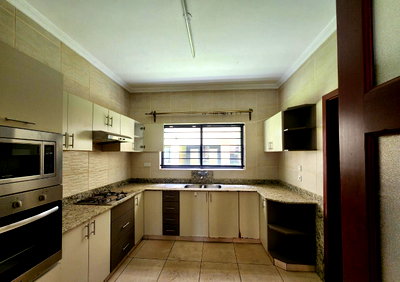 3BR En-Suite with Private Balcony & Garden - Mvuli Road, Westlands