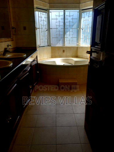 Commercial Propety - Image 9