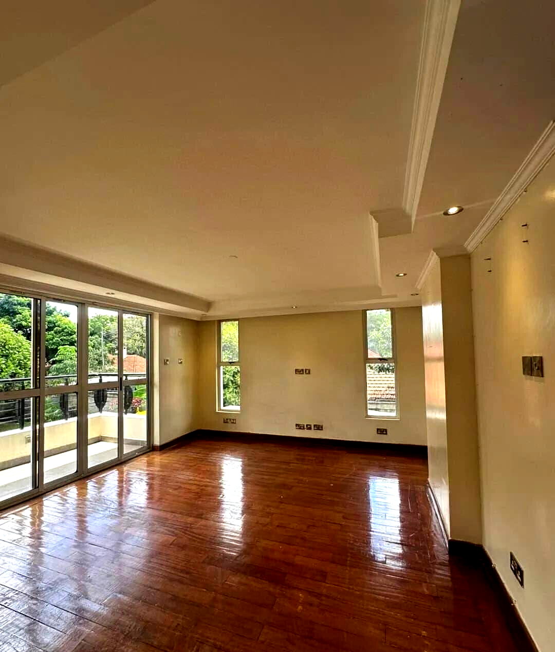 3-Level 5-Ensuite Townhouse with Private Garden - Lavington