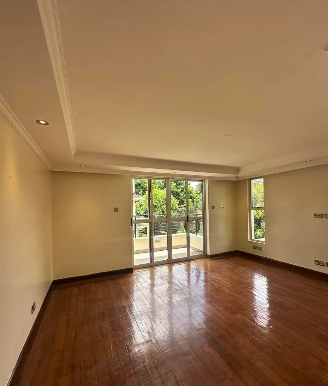 3-Level 5-Ensuite Townhouse with Private Garden - Lavington