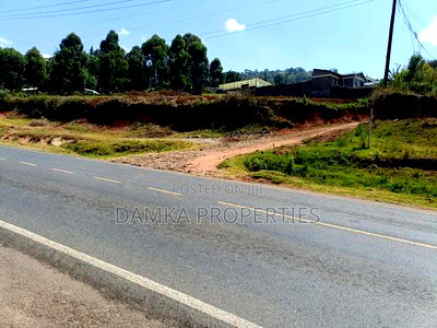 1/4 Plot for Sale Fronting Tarmac at Lanet Githioro - Image 4
