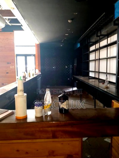 Large Capacity Stragic Restaurant 6223 SQFT - Image 6