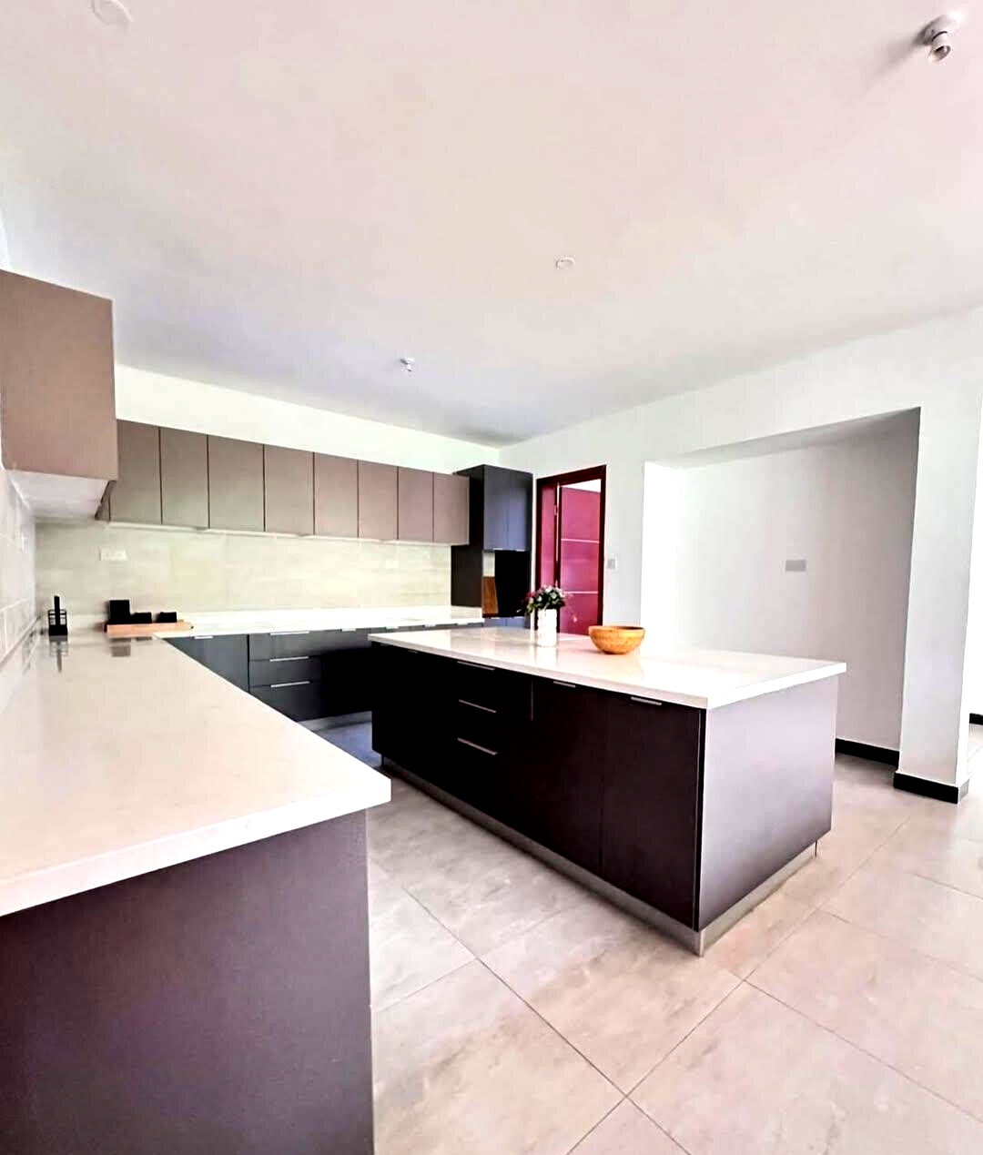 5-Bed Townhouse with Fireplace & Forest Views – Karen Ololua