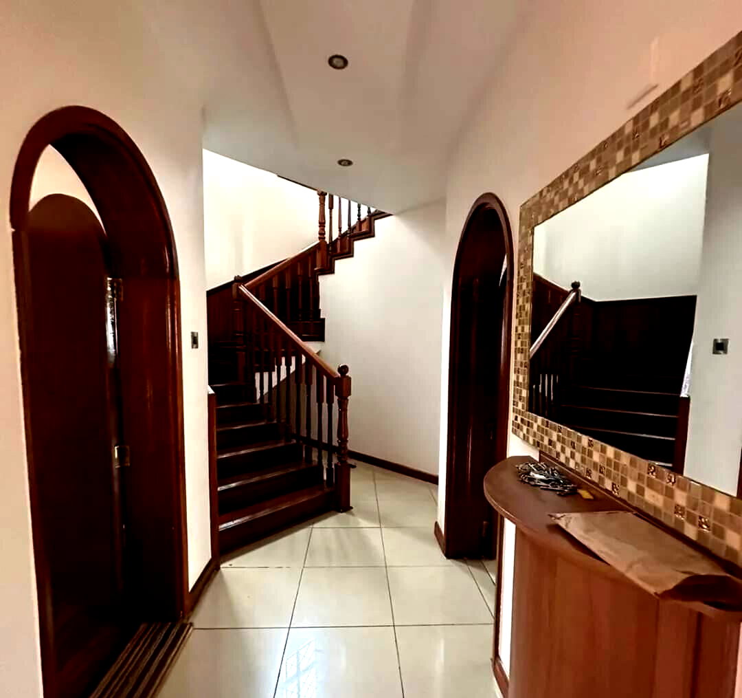 Pet-Friendly 5-Ensuite Townhouse with DSQ in Lavington Gated Community