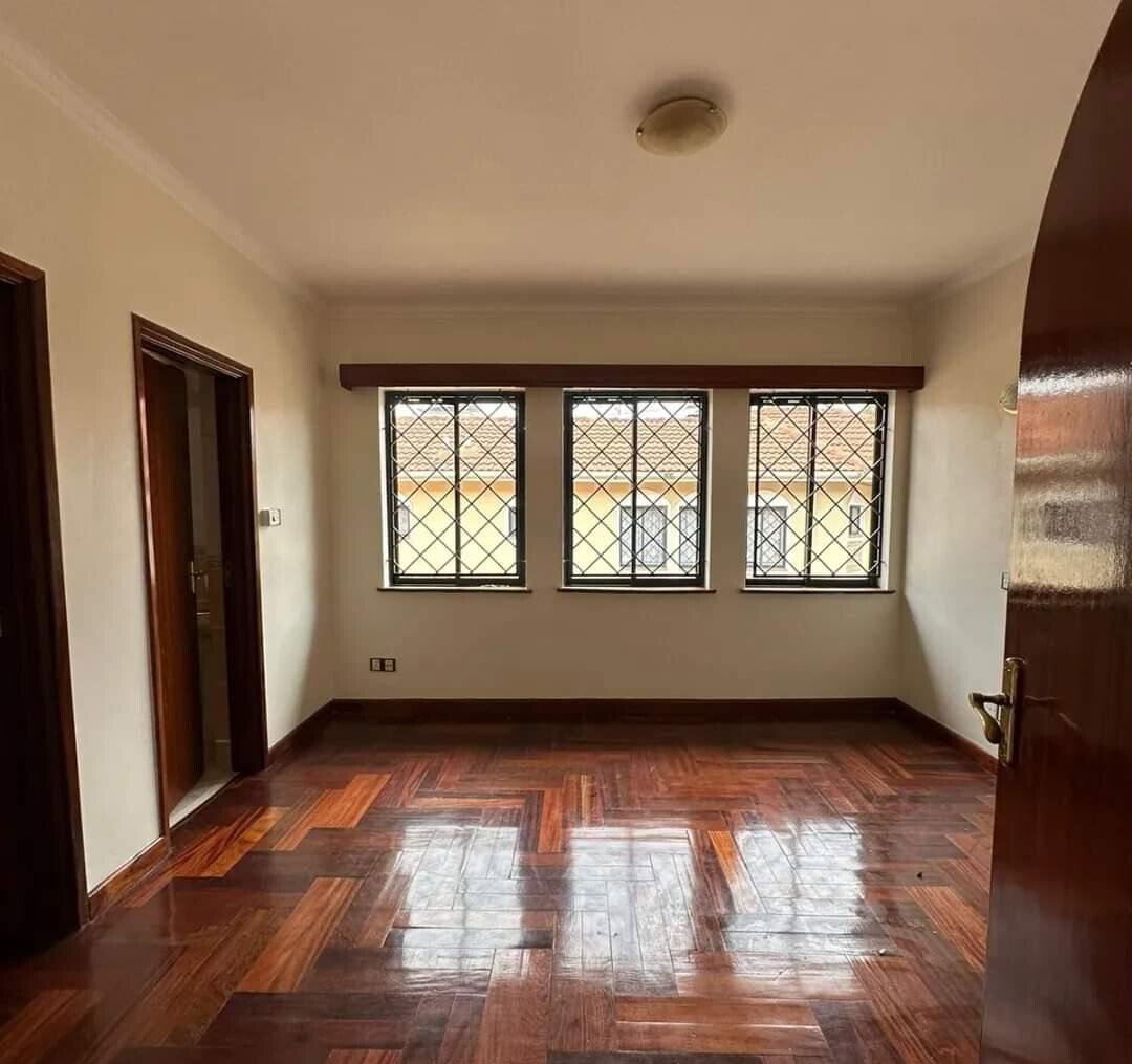 Pet-Friendly 5-Ensuite Townhouse with DSQ in Lavington Gated Community