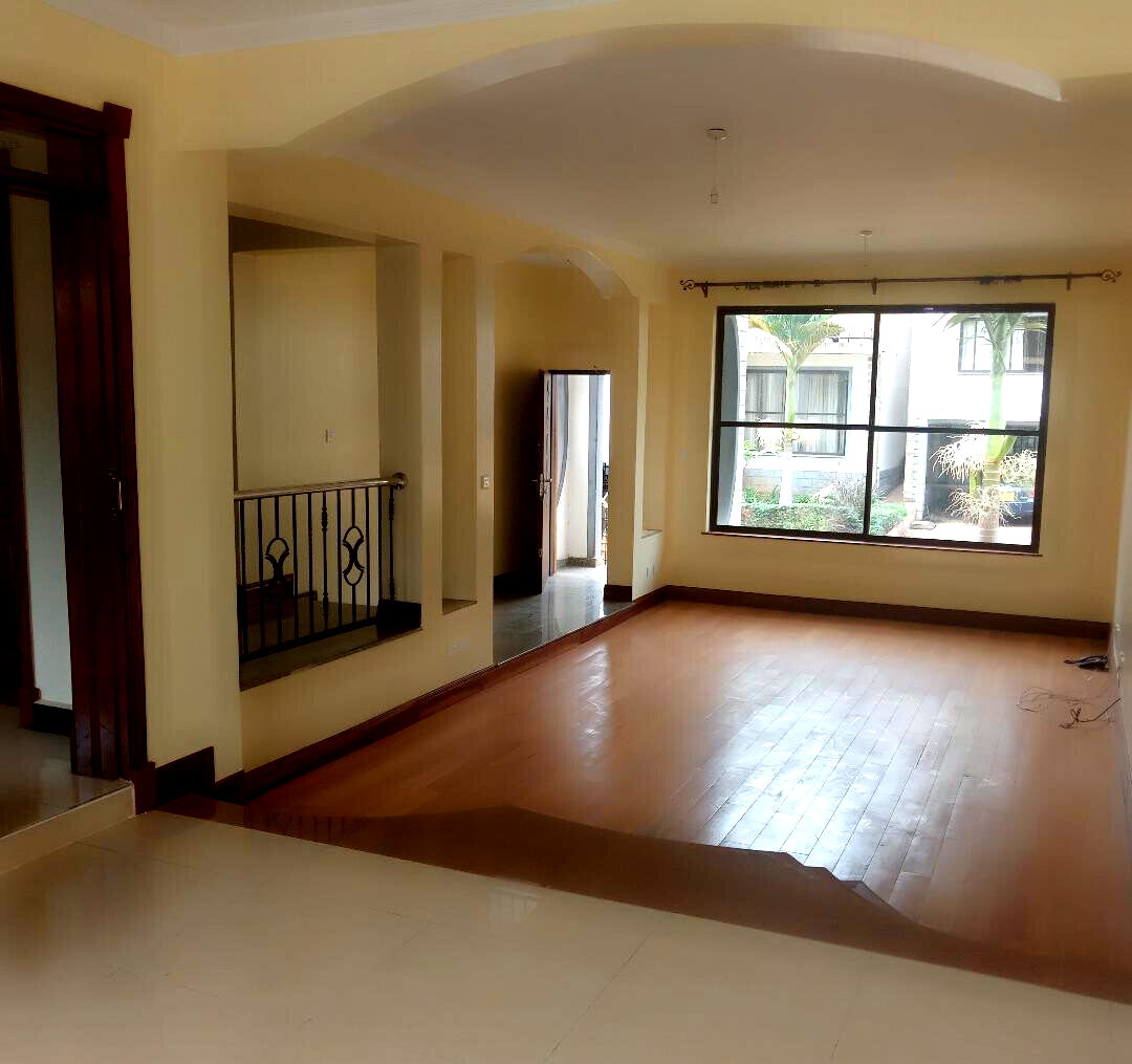 5-Ensuite Townhouse with Jacuzzi & Solar - Westlands