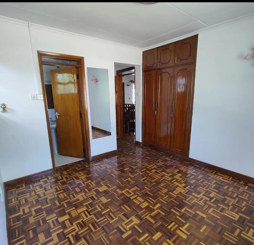 4-Bed Townhouse with Fireplace & Staff Quarters - Lavington