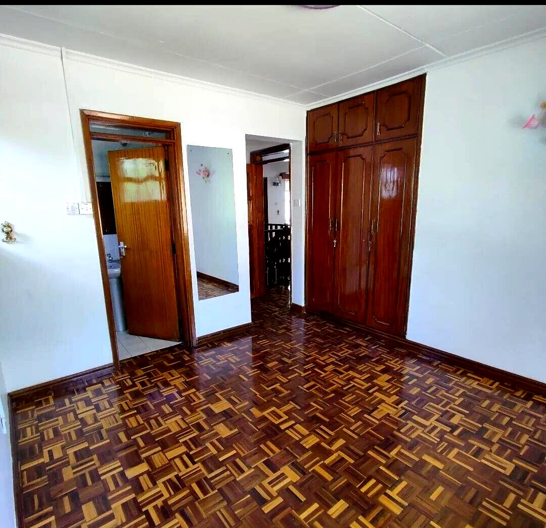 4-Bed Townhouse with Fireplace & Staff Quarters - Lavington
