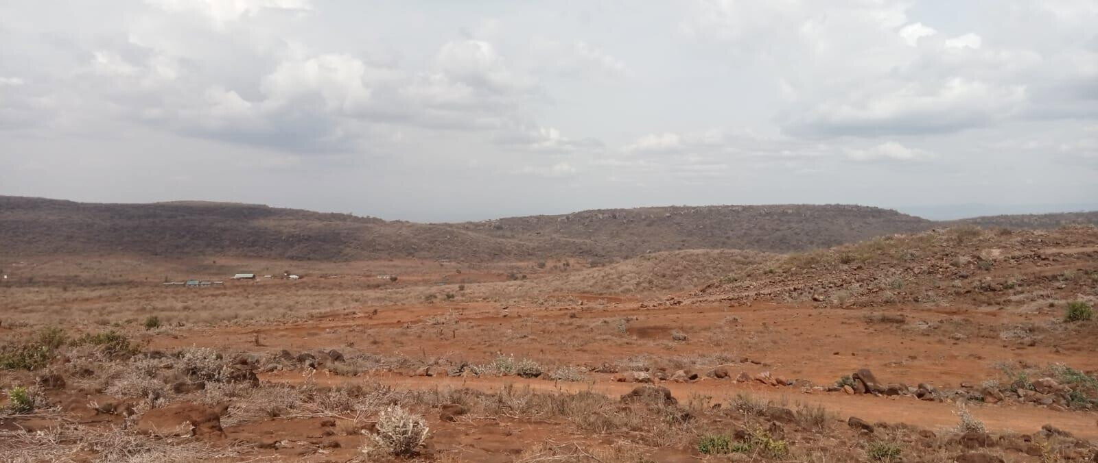 1 Acre Garden Plot with Parking - Ngong
