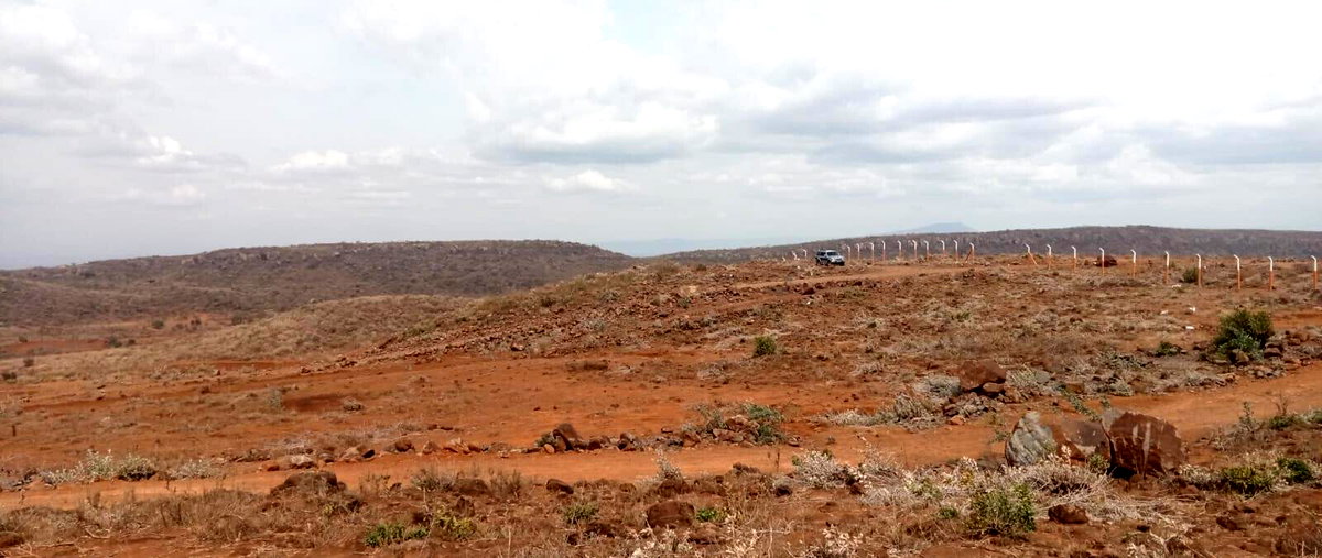 1 Acre Garden Plot with Parking - Ngong