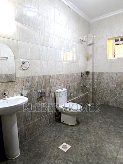 4bdrm Mansion in Ruiru for sale - Image 12