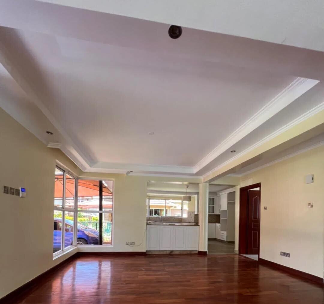 5-Ensuite Triple-Storey Townhouse with Sunken Living Room - Lavington