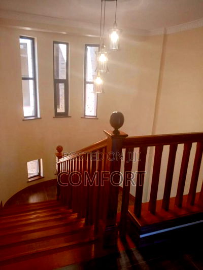 6bdrm Townhouse / Terrace in Lavington Green for rent - Image 8