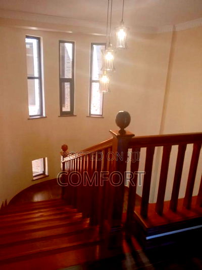 6bdrm Townhouse / Terrace in Lavington Green for rent - Image 13