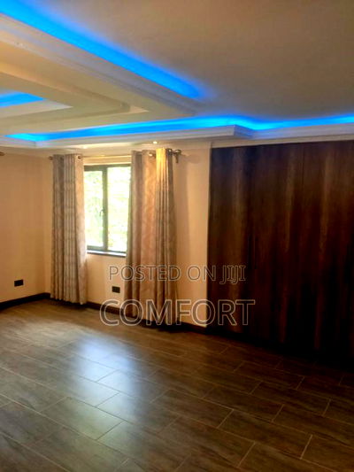 6bdrm Townhouse / Terrace in Lavington Green for rent - Image 1