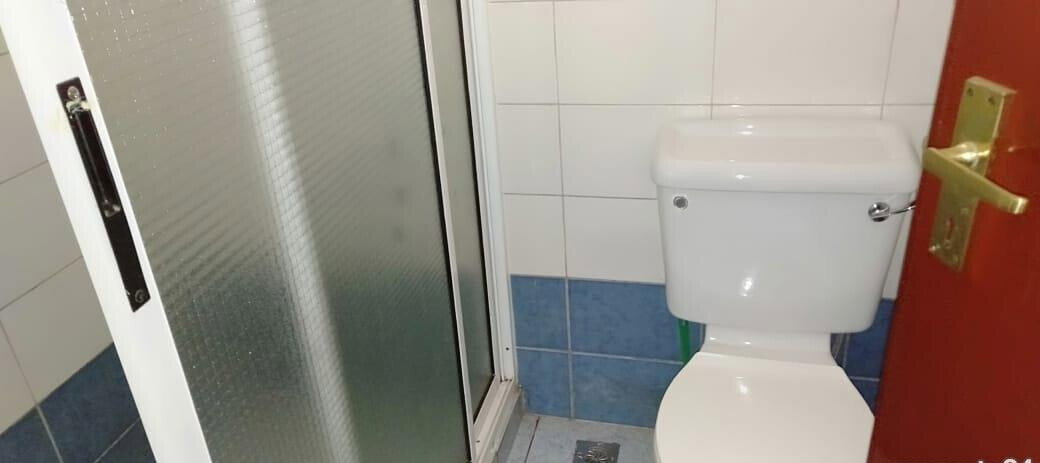 4-Bed Maisonette with Private Gate & Parking - Westlands