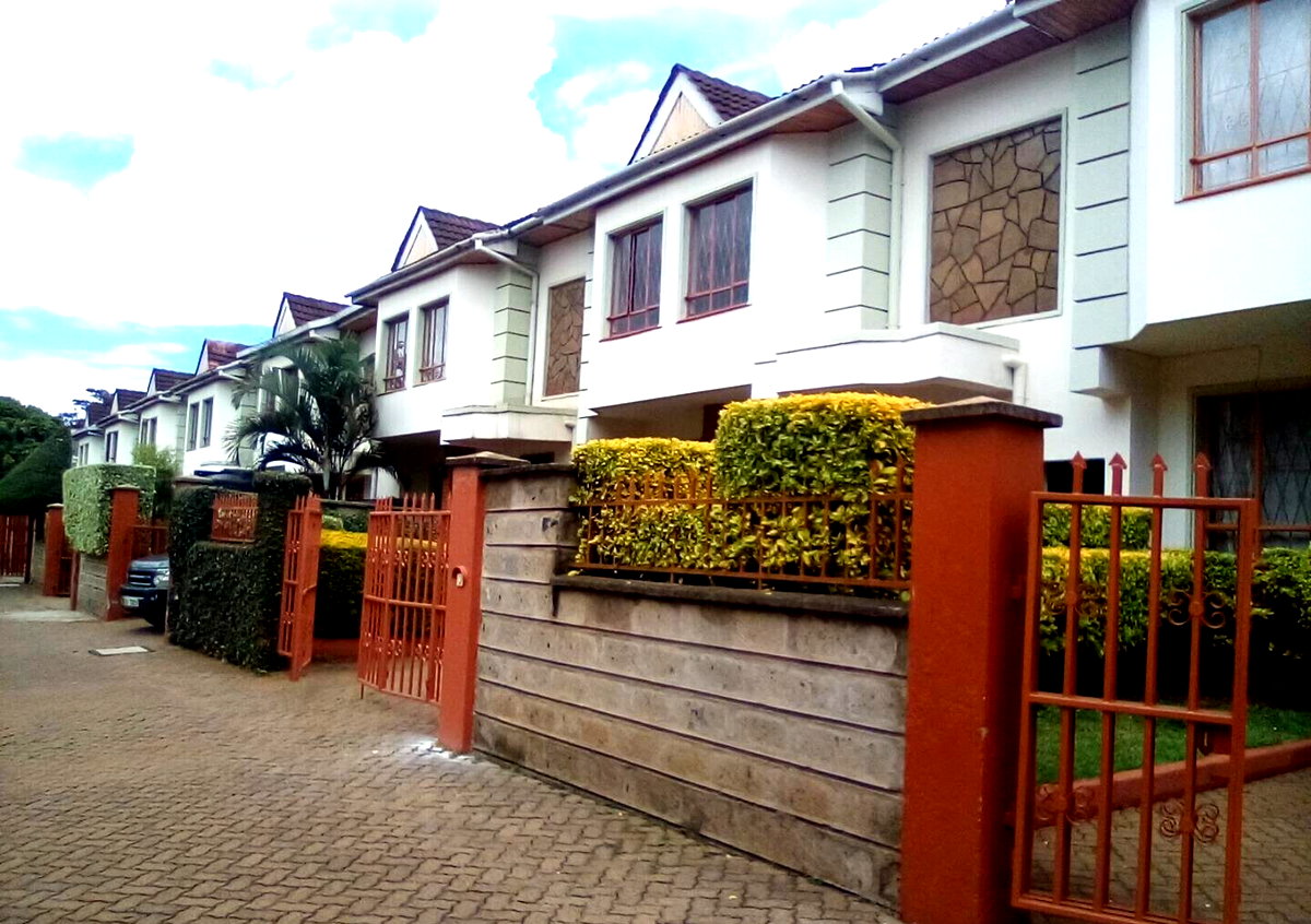 4-Bed Townhouse with Pool & Staff Quarters - Westlands