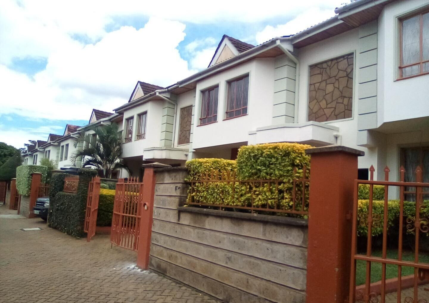 4-Bed Townhouse with Pool & Staff Quarters - Westlands