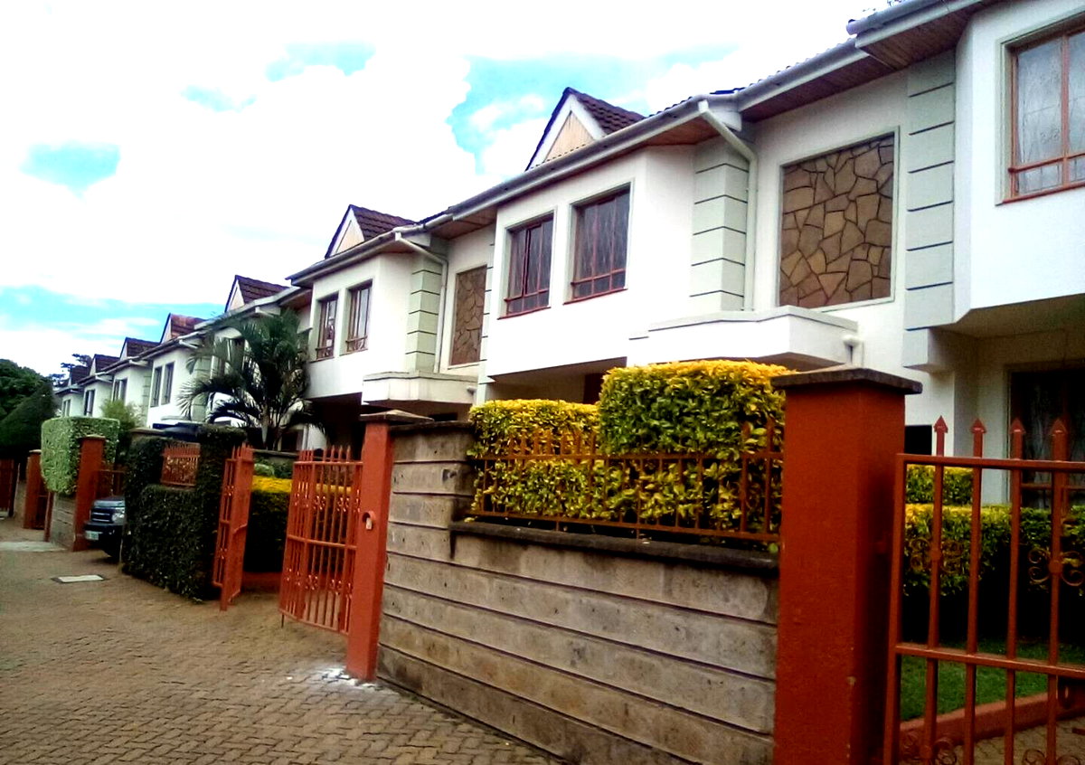 4-Bed Townhouse with Pool & Staff Quarters - Westlands