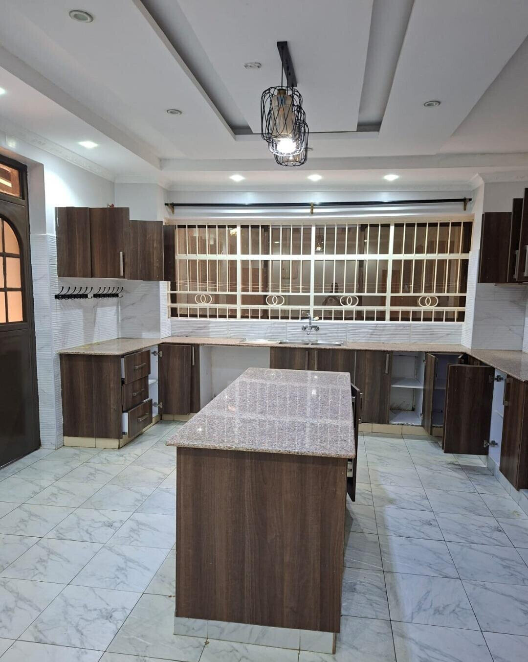 7BR Muthaiga Home with Garden