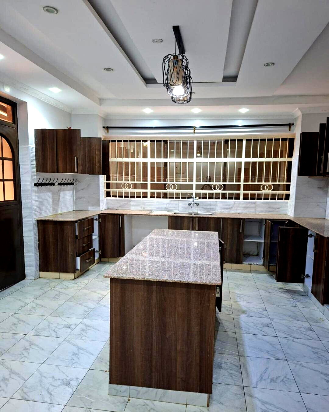 7BR Muthaiga Home with Garden
