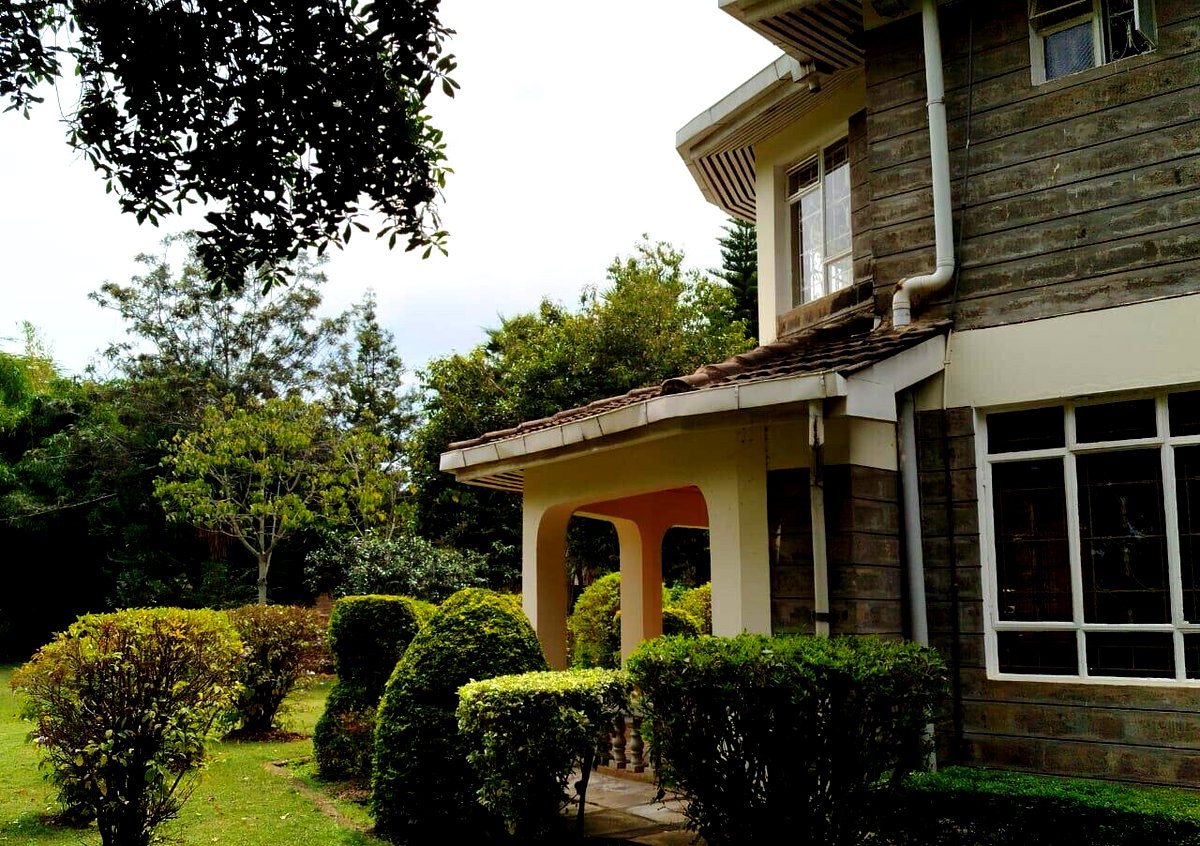 Half Acre 5BR Garden Home at KSh 350K