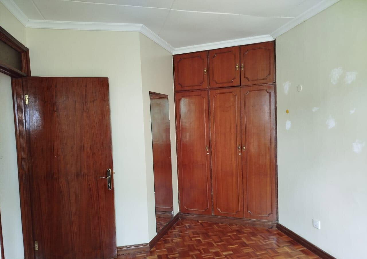 Half Acre 5BR Garden Home at KSh 350K
