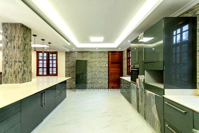 9bdrm Mansion in Ridgeways Gardens for sale - Image 12