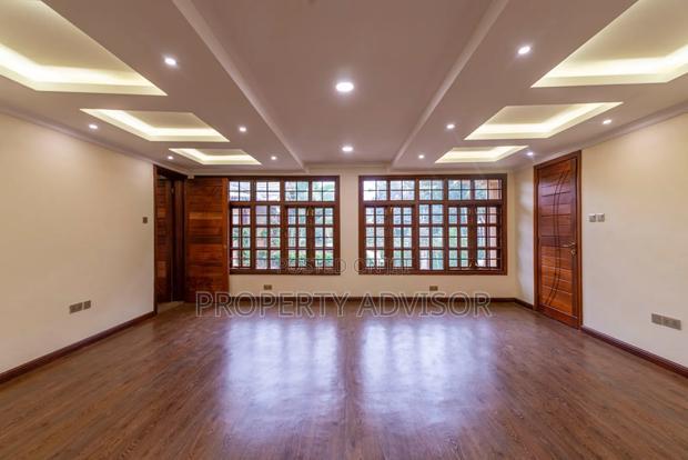 9bdrm Mansion in Ridgeways Gardens for sale