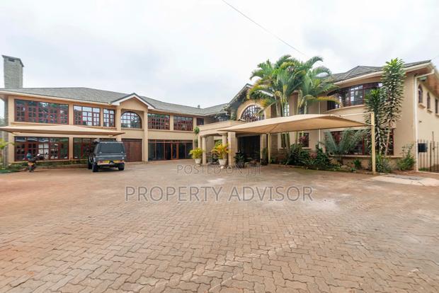 9bdrm Mansion in Ridgeways Gardens for sale