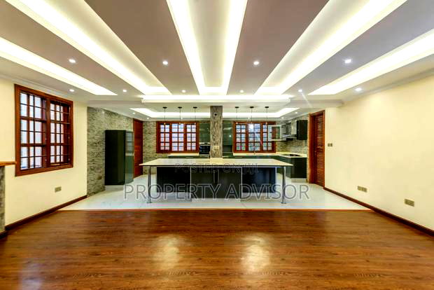 9bdrm Mansion in Ridgeways Gardens for sale