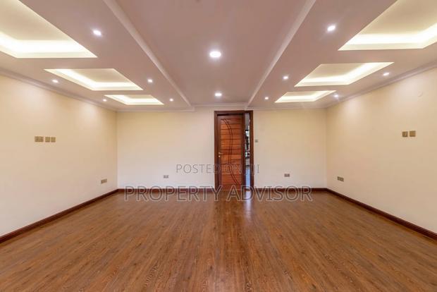 9bdrm Mansion in Ridgeways Gardens for sale