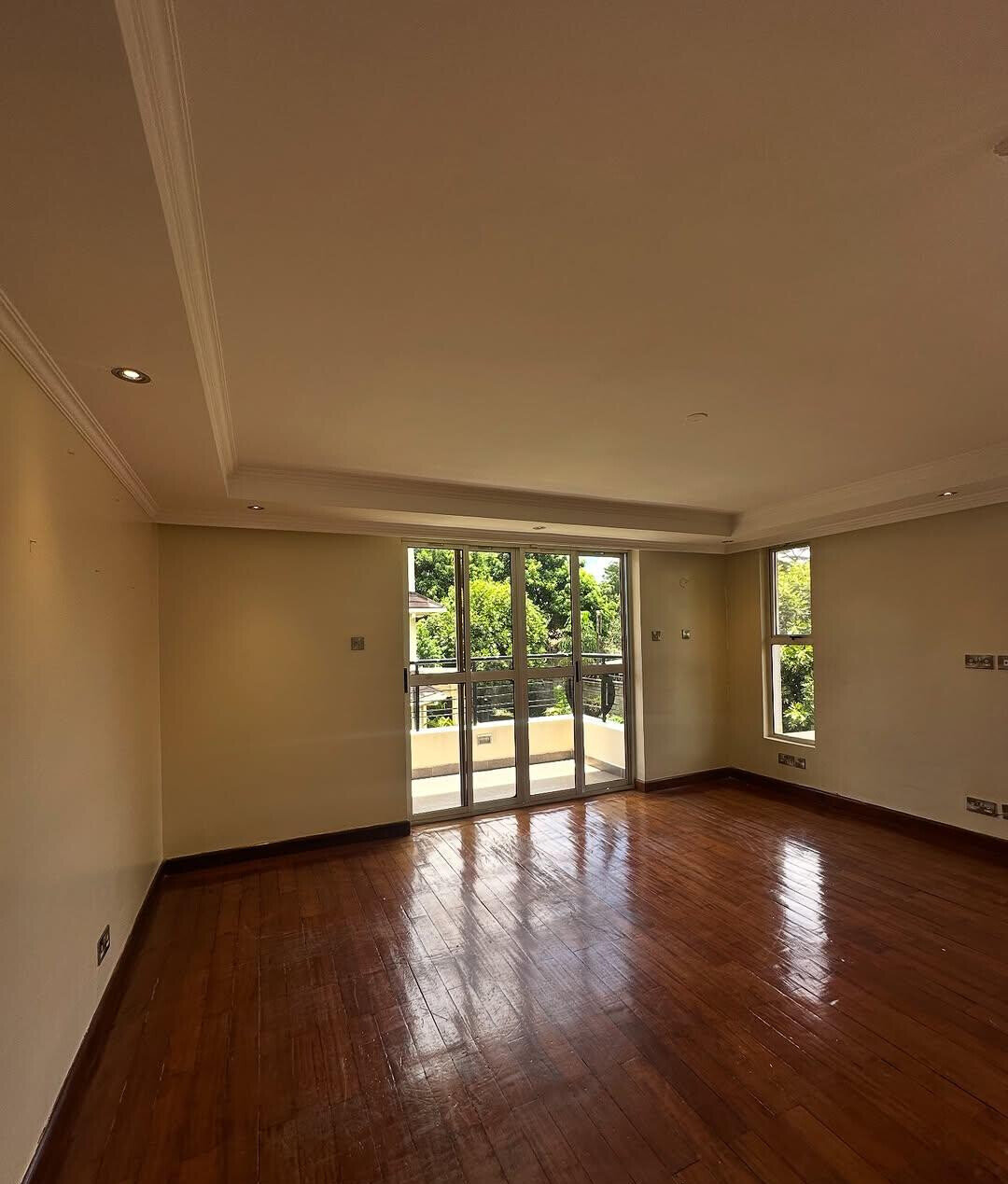 5-Ensuite Townhouse with Gym, Jacuzzi & Kitchen Garden - Lavington