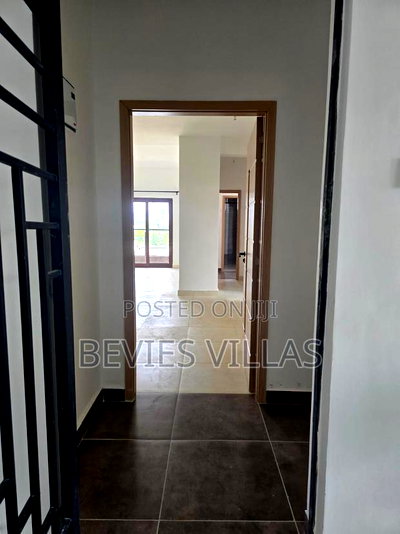 3bdrm Apartment in Parklands for rent - Image 1