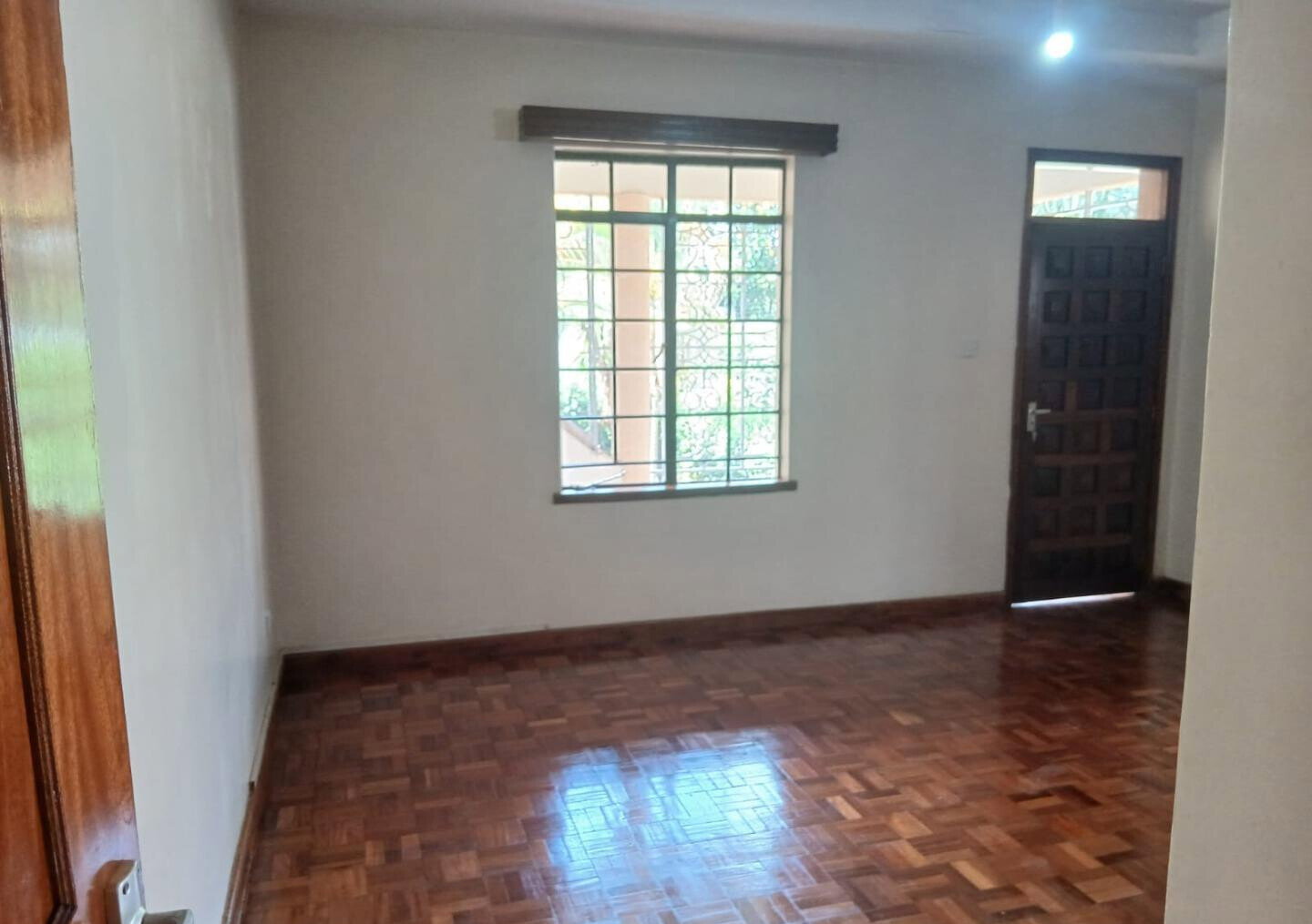 Half Acre 5BR Haven at KSh 350K