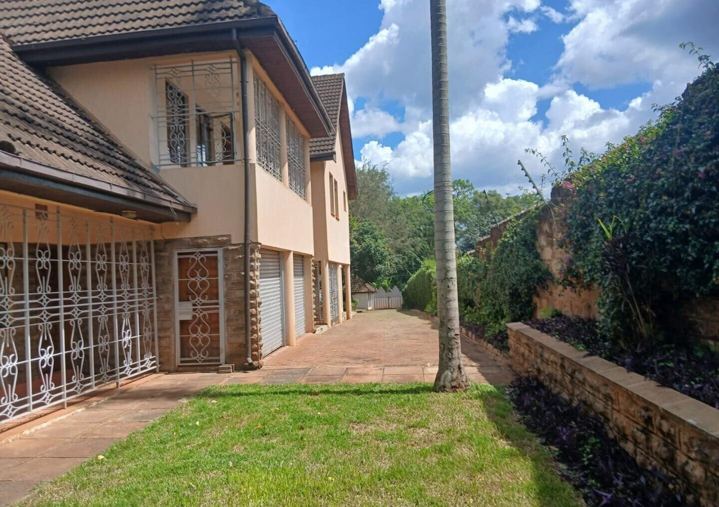 Half Acre 5BR Haven at KSh 350K