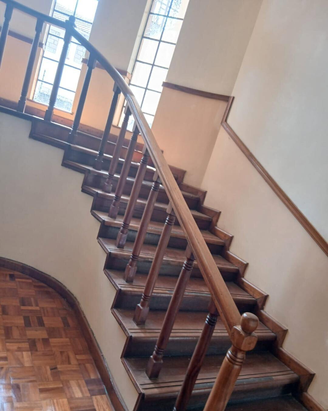 Half Acre 5BR Haven at KSh 350K