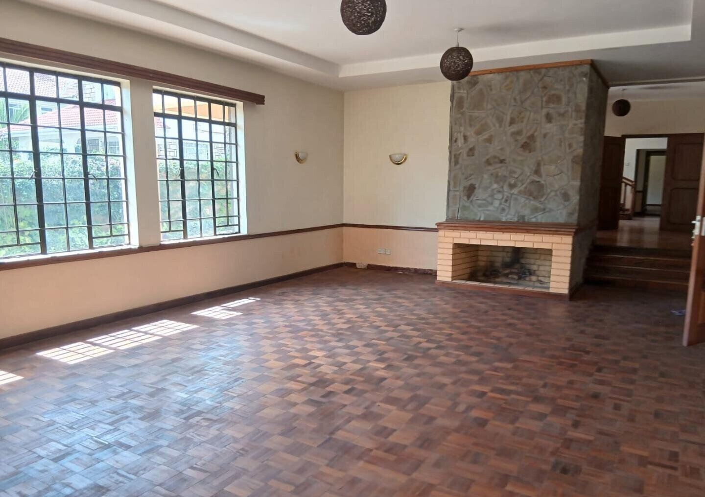 Half Acre 5BR Haven at KSh 350K