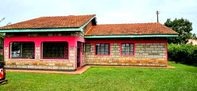 12bdrm House in Kimumu for sale - Image 2