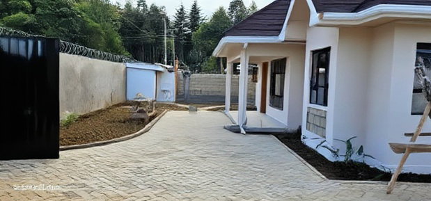3bdrm Bungalow in Elgonview for sale