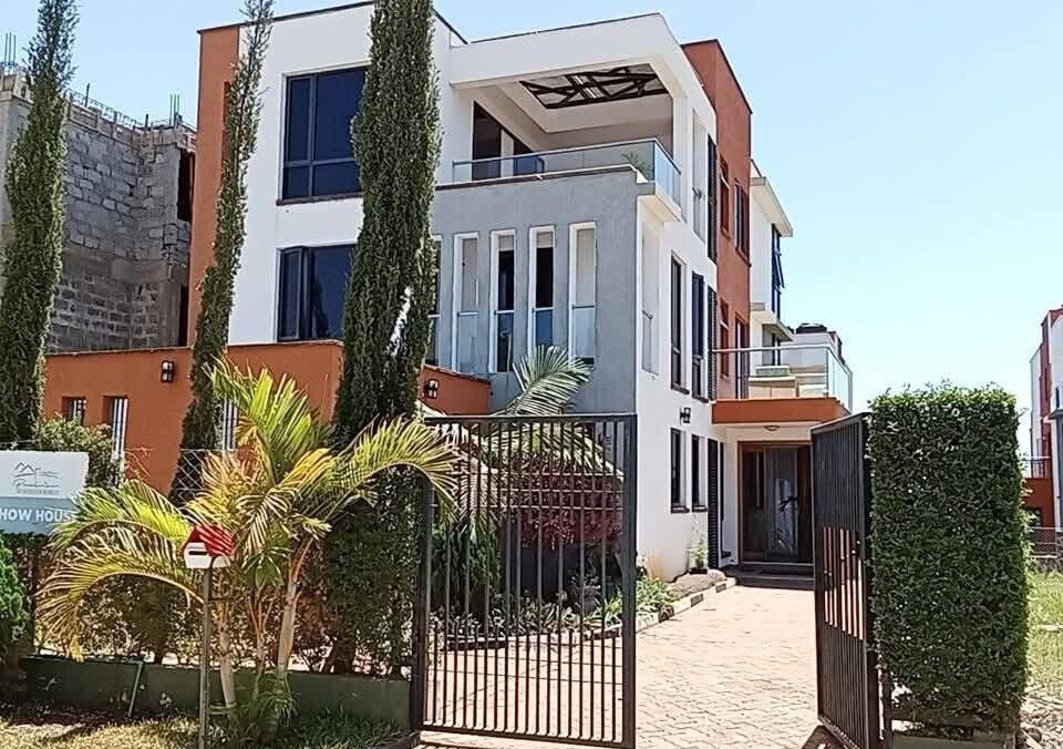 4BR All-Ensuite Villa with SQ & Play Area - Membley, Ruiru
