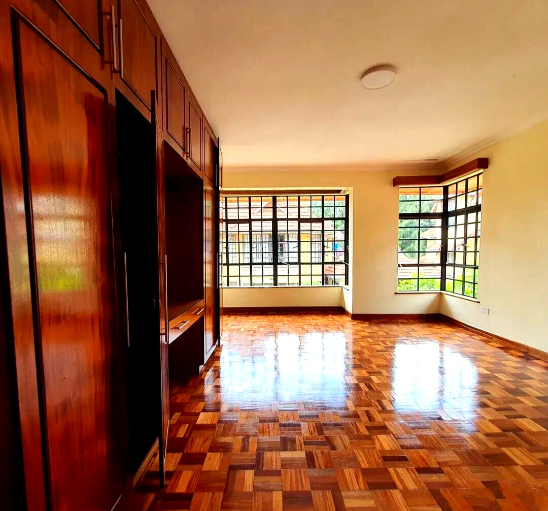 5BR All-Ensuite Townhouse with Fireplace & Study - Kileleshwa