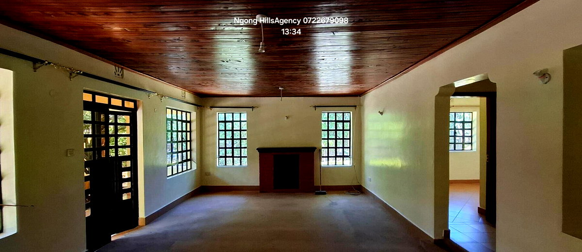 Quarter Acre 5BR House with Garden