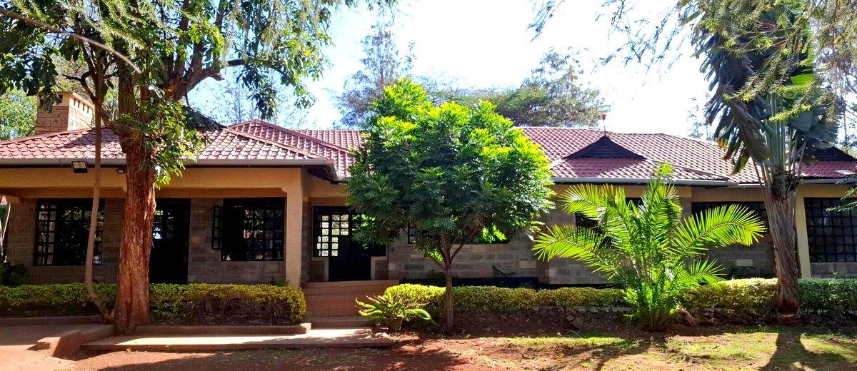 Quarter Acre 5BR House with Garden
