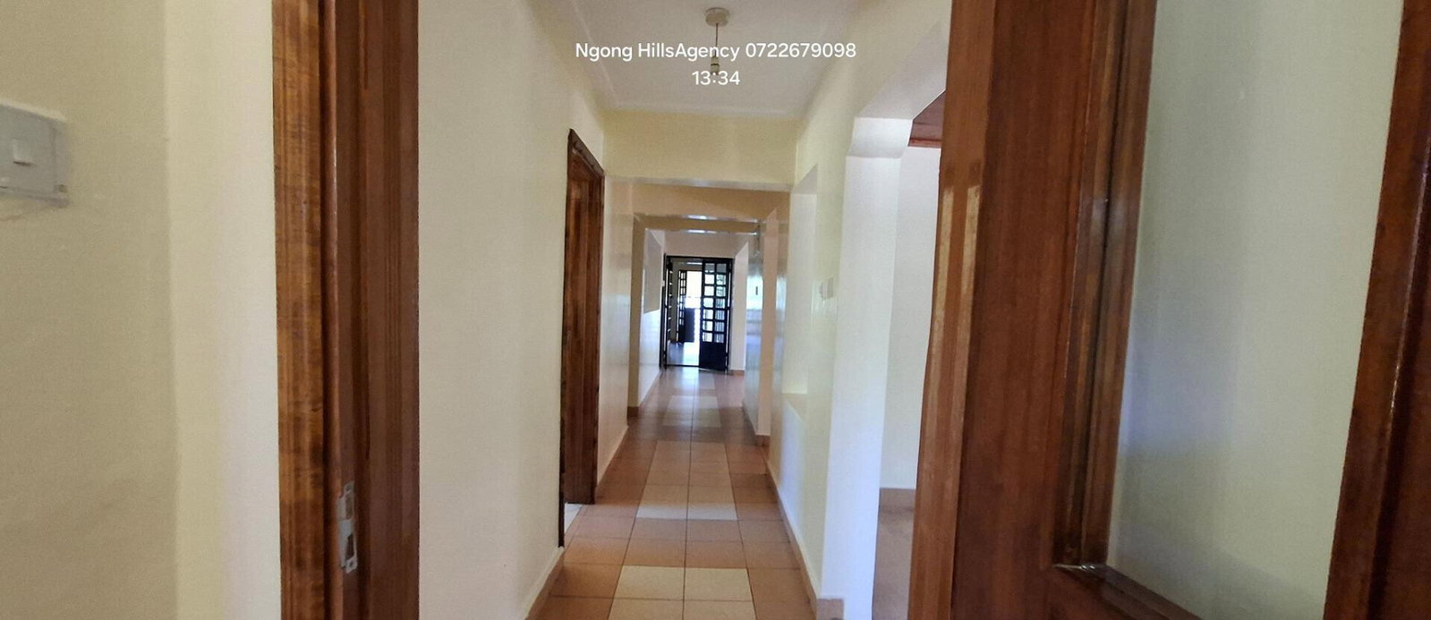 Quarter Acre 5BR House with Garden