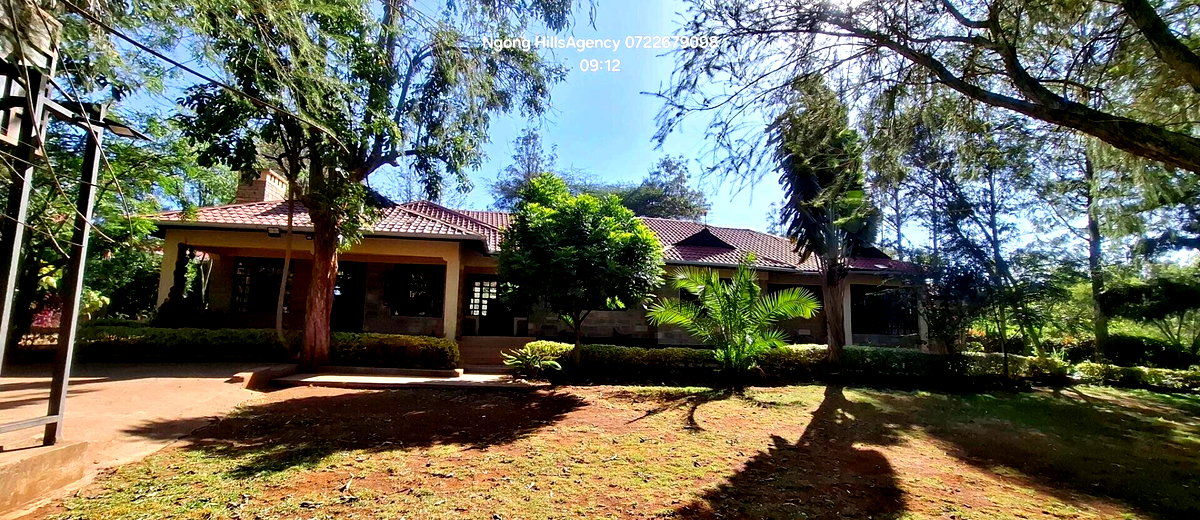 Quarter Acre 5BR House with Garden