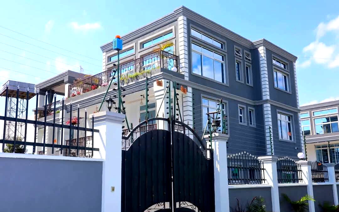 6BR Fully Furnished Townhouse with Pool & Gazebo - Olkeri Ngong