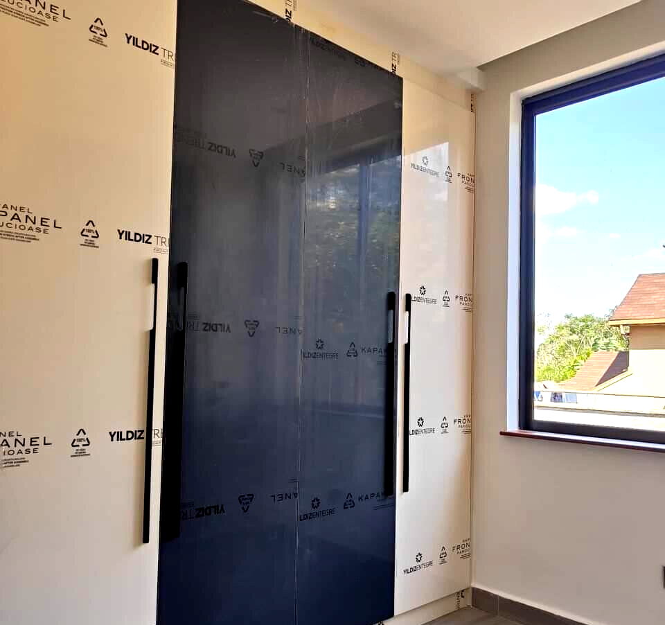 5-Ensuite Townhouse with Walk-In Closet & Private Balcony - Lavington