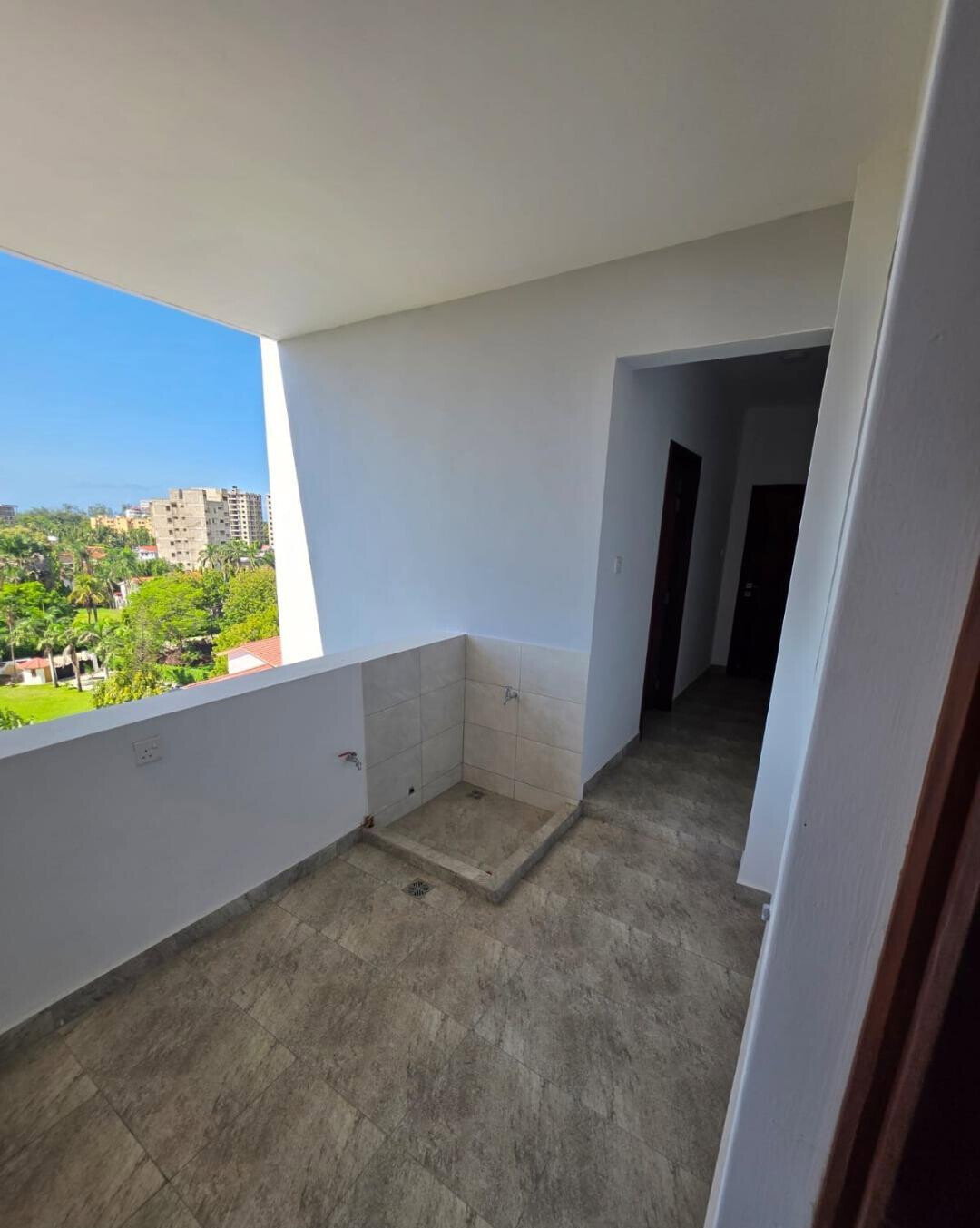 3BR with DSQ, Balcony in Every Room & Pool - Nyali, Mombasa
